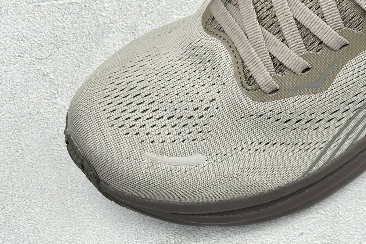 霍伽 HOKA ONE ONE M CLIFTON 11 轻量低帮户外越野跑鞋 灰褐 鞋标实拍图