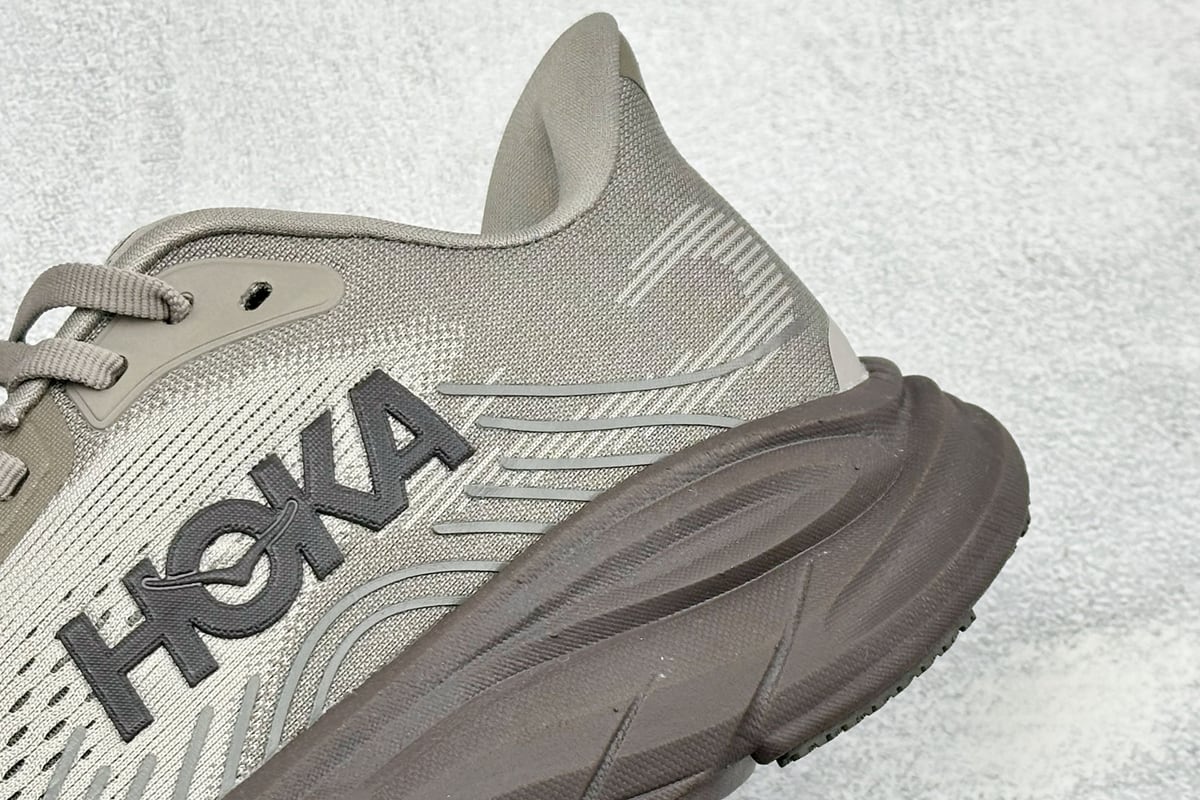 霍伽 HOKA ONE ONE M CLIFTON 11 轻量低帮户外越野跑鞋 灰褐 细节实拍图