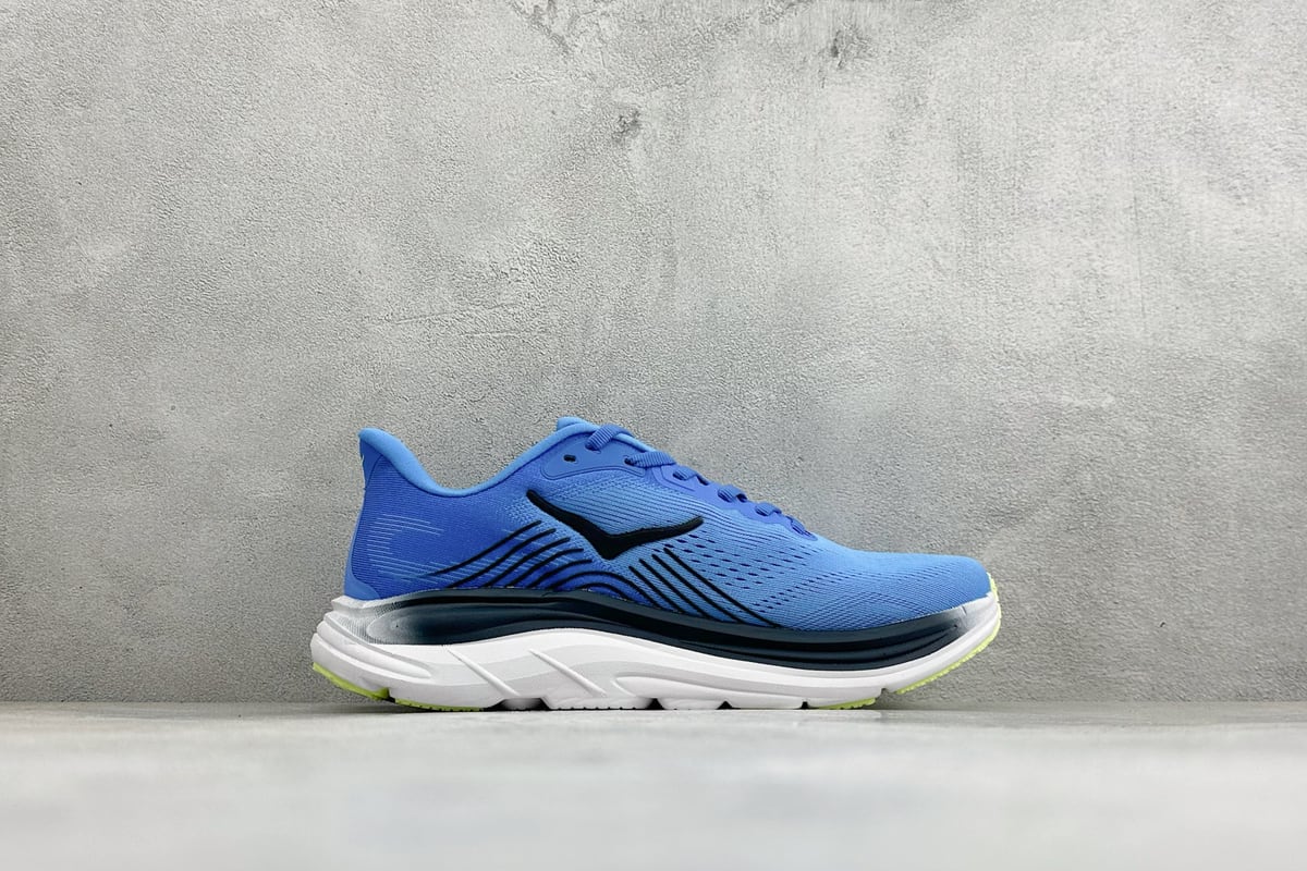 霍伽 HOKA ONE ONE M CLIFTON 11 轻量低帮户外越野跑鞋 蓝绿 侧面实拍图