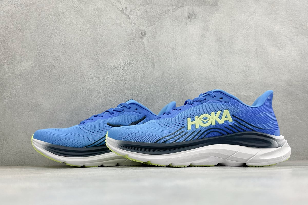 霍伽 HOKA ONE ONE M CLIFTON 11 轻量低帮户外越野跑鞋 蓝绿 鞋跟实拍图