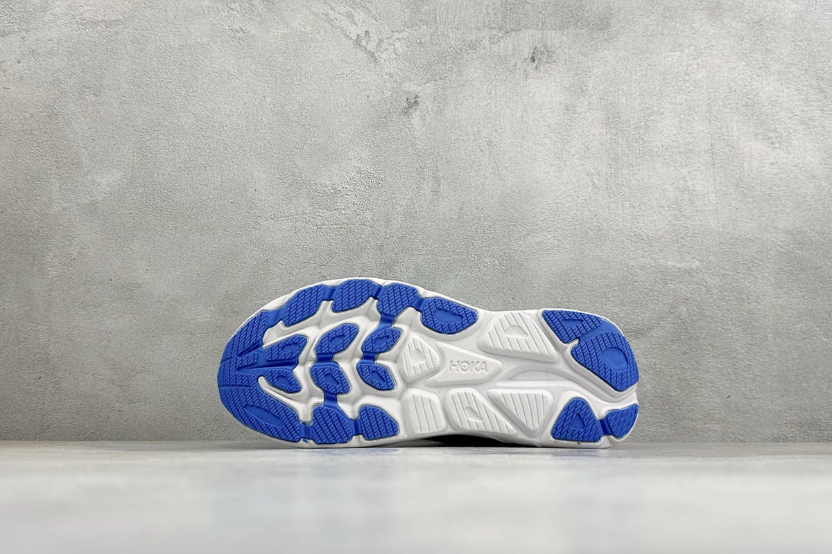 霍伽 HOKA ONE ONE M CLIFTON 11 轻量低帮户外越野跑鞋 白蓝 鞋头实拍图