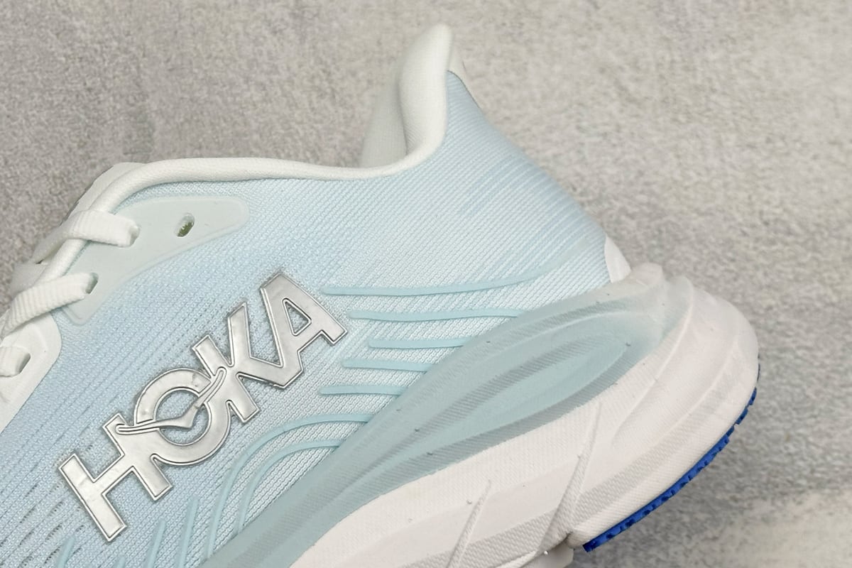 霍伽 HOKA ONE ONE M CLIFTON 11 轻量低帮户外越野跑鞋 白蓝 细节实拍图