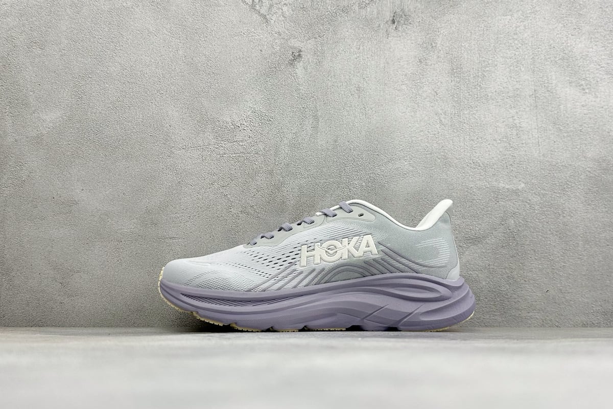 霍伽 HOKA ONE ONE M CLIFTON 11 轻量低帮户外越野跑鞋 灰紫 正面实拍图