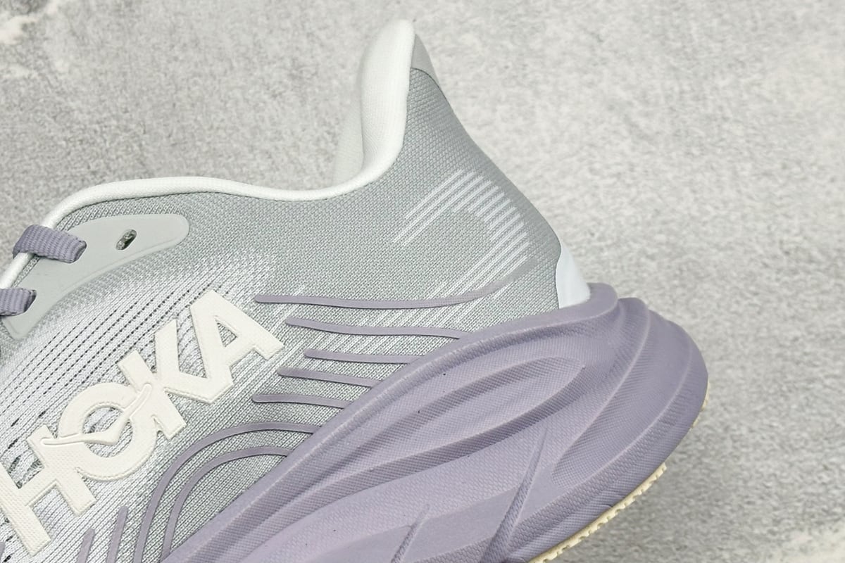 霍伽 HOKA ONE ONE M CLIFTON 11 轻量低帮户外越野跑鞋 灰紫 细节实拍图