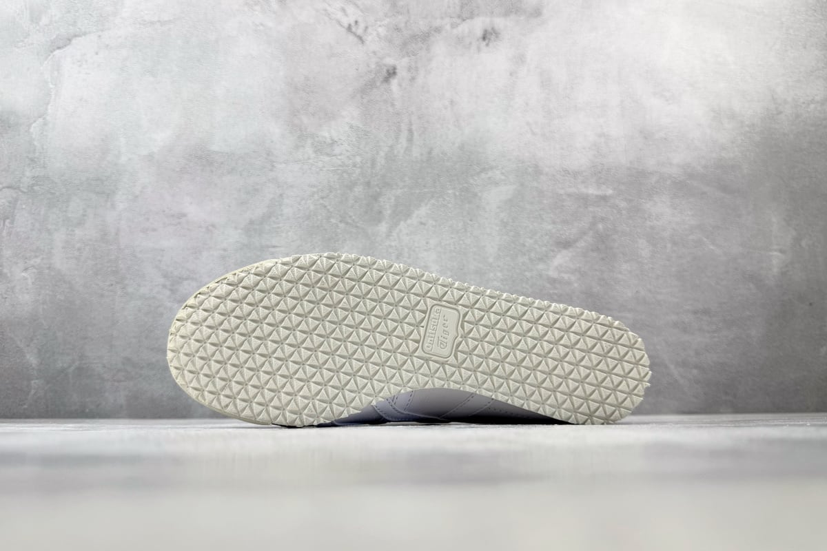 鬼塚虎 Onitsuka Tiger MEXICO 66 云白色 鞋头实拍图