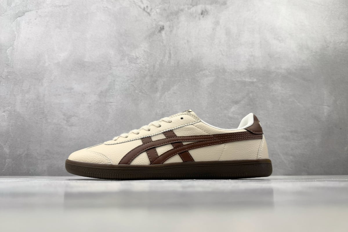 鬼塚虎 Onitsuka Tiger Tokuten 沙棕橙 正面实拍图