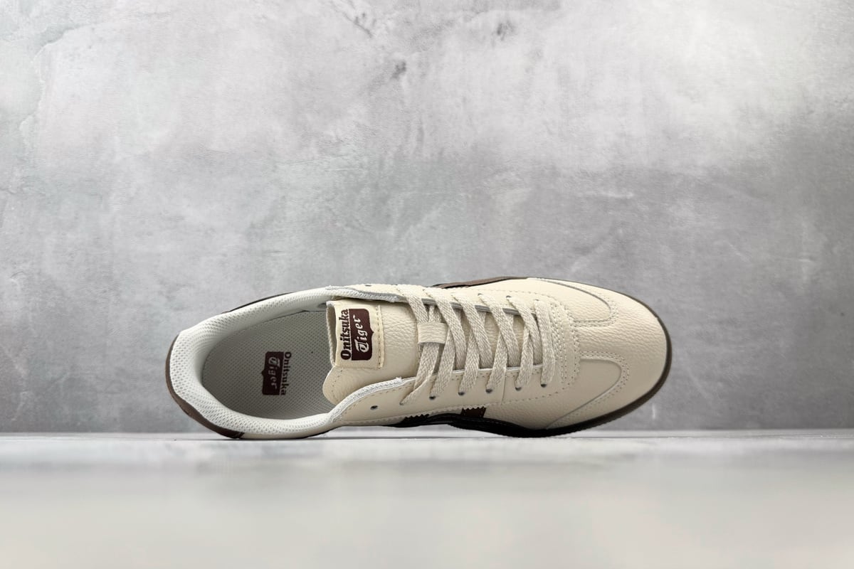 鬼塚虎 Onitsuka Tiger Tokuten 沙棕橙 背面实拍图