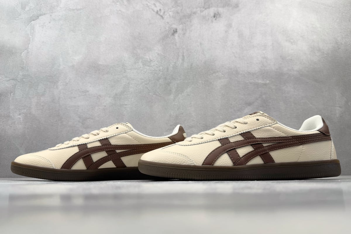 鬼塚虎 Onitsuka Tiger Tokuten 沙棕橙 鞋跟实拍图