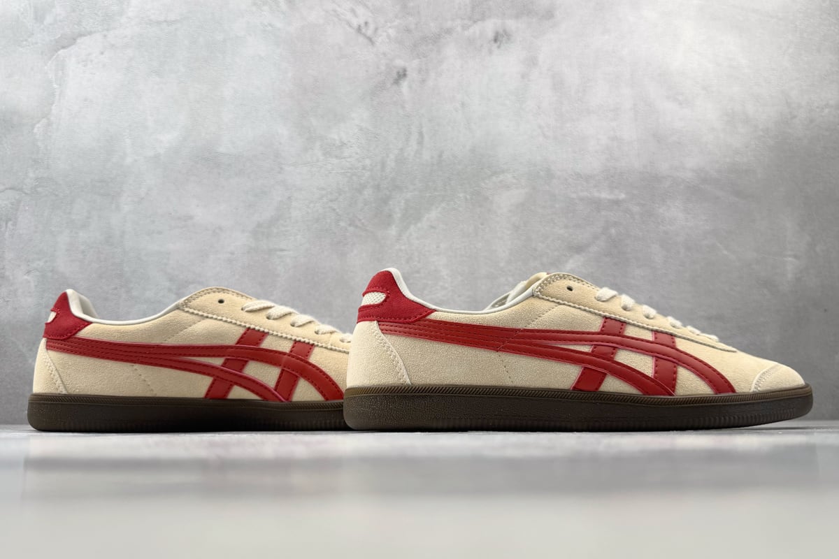 鬼塚虎 Onitsuka Tiger Tokuten 米白红橙 鞋底实拍图