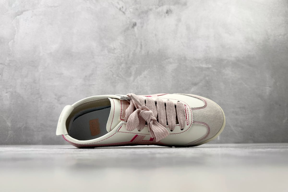 鬼塚虎 Onitsuka Tiger Mexico 66 米白粉红 背面实拍图