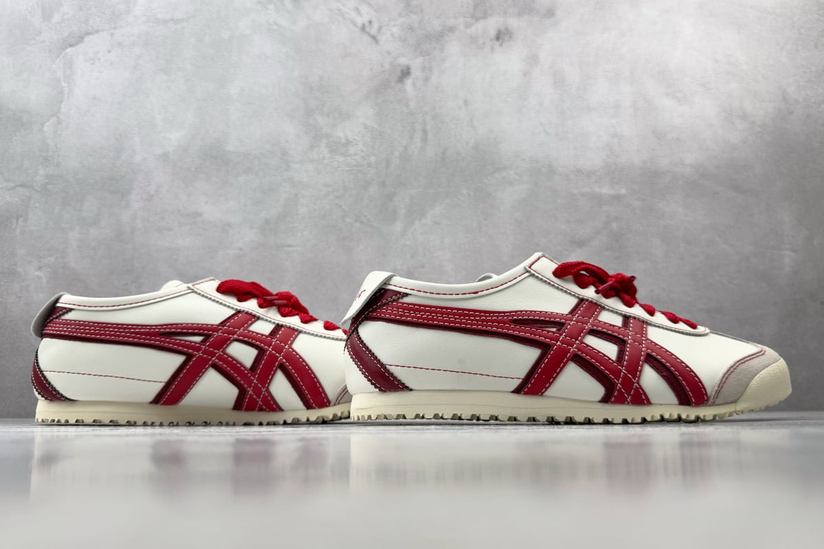 鬼塚虎 Onitsuka Tiger Mexico 66 米白红 鞋底实拍图