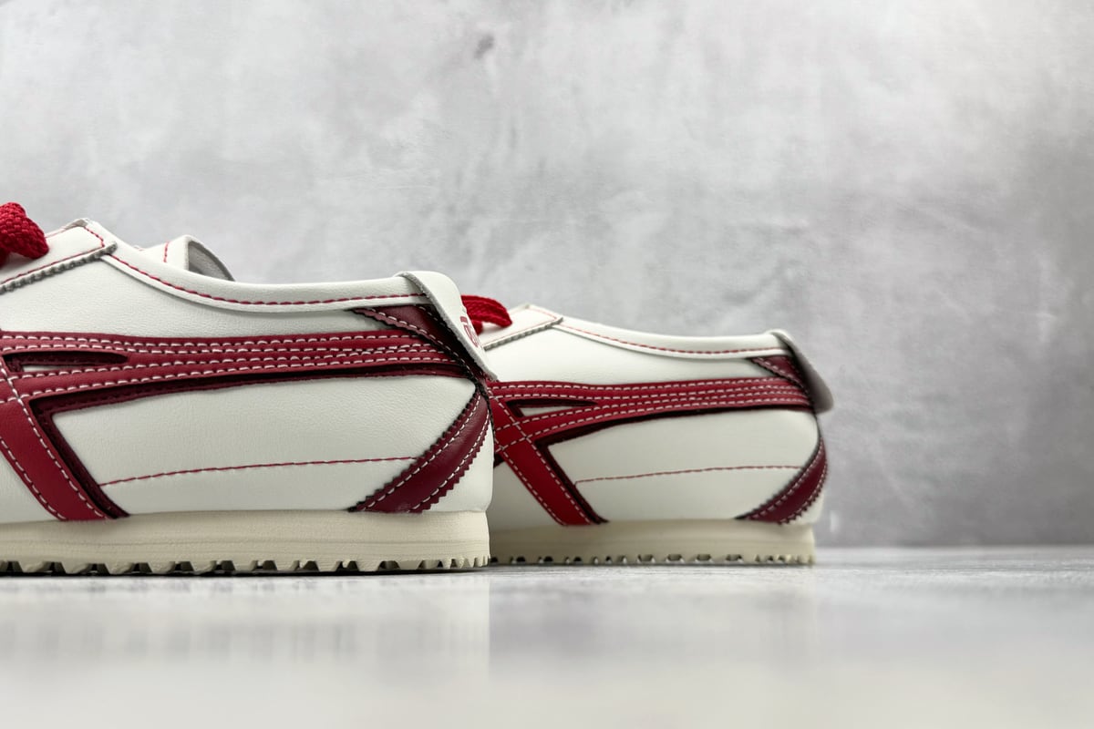 鬼塚虎 Onitsuka Tiger Mexico 66 米白红 上脚实拍图