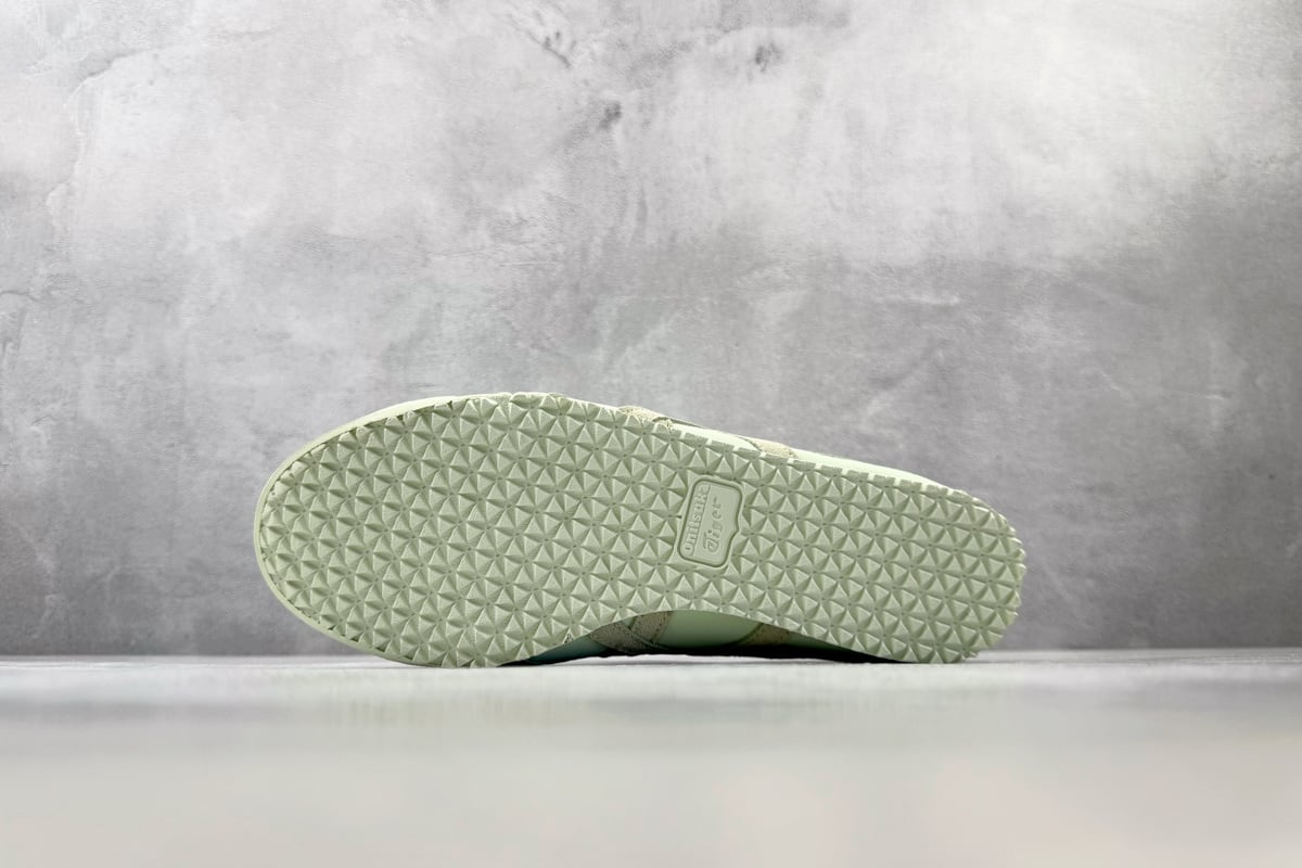 鬼塚虎 Onitsuka Tiger Mexico 66 绿色 鞋头实拍图