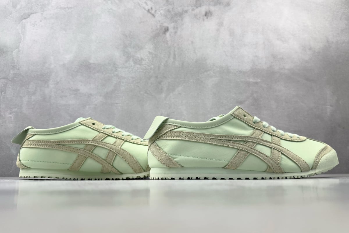 鬼塚虎 Onitsuka Tiger Mexico 66 绿色 鞋底实拍图