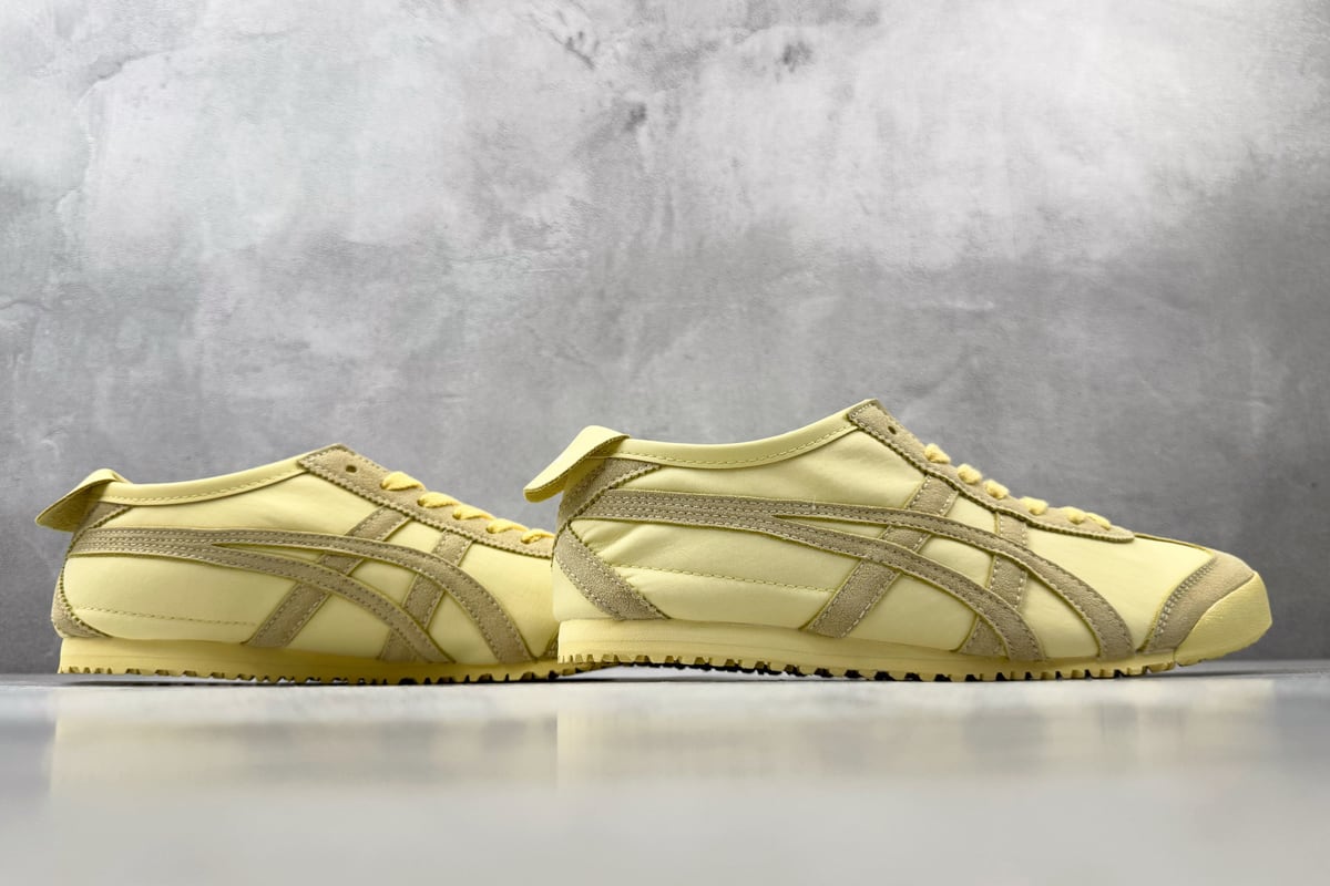 鬼塚虎 Onitsuka Tiger Mexico 66 黄色 鞋底实拍图