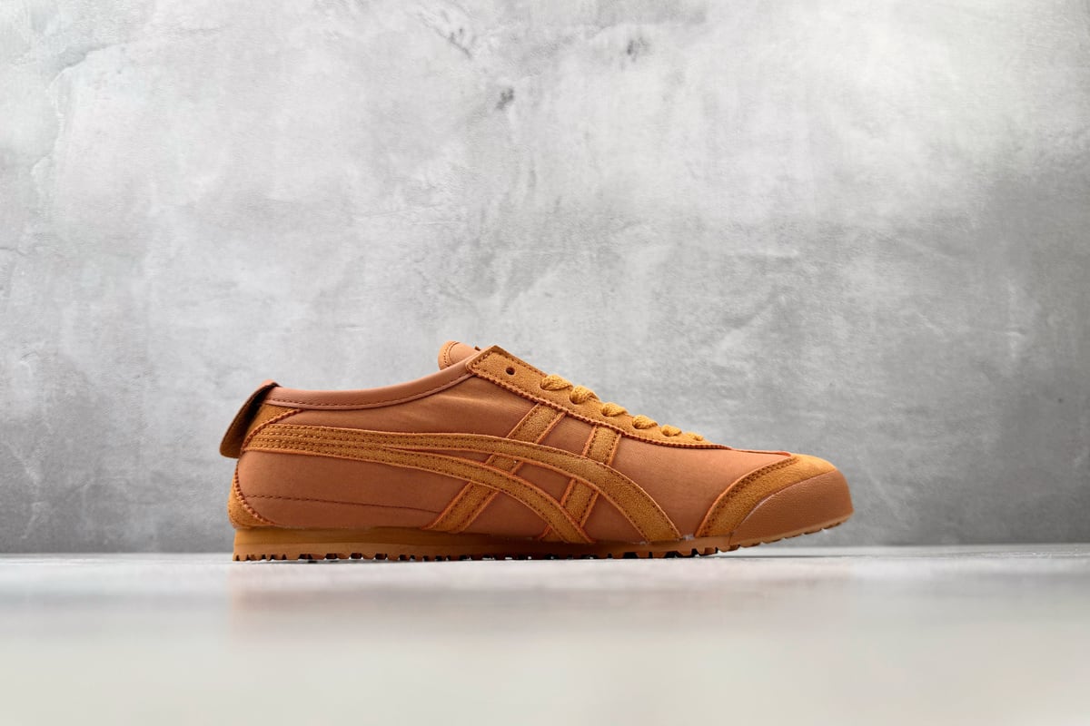 鬼塚虎 Onitsuka Tiger Mexico 66 锈橙色 侧面实拍图