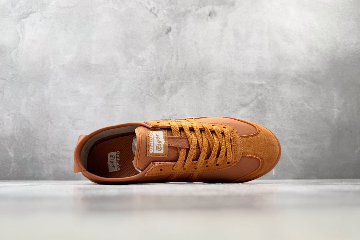 鬼塚虎 Onitsuka Tiger Mexico 66 锈橙色 背面实拍图