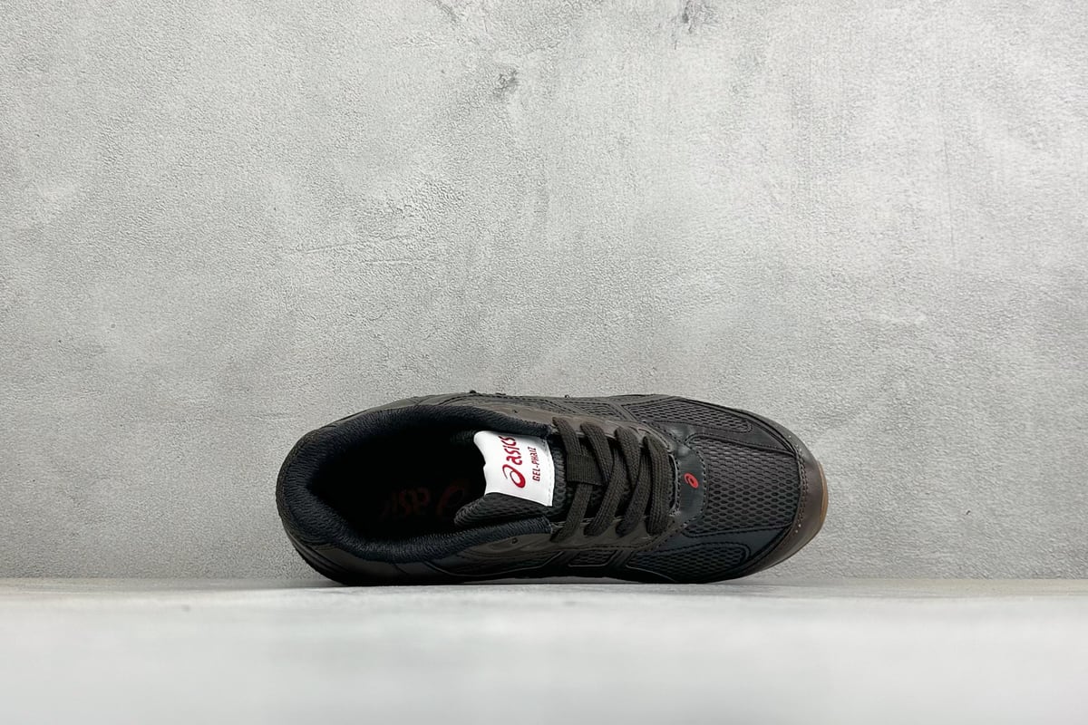 亚瑟士 Asics Gel-PHAI Z 城市通勤薄底舒适运动休闲鞋 黑白橙 背面实拍图