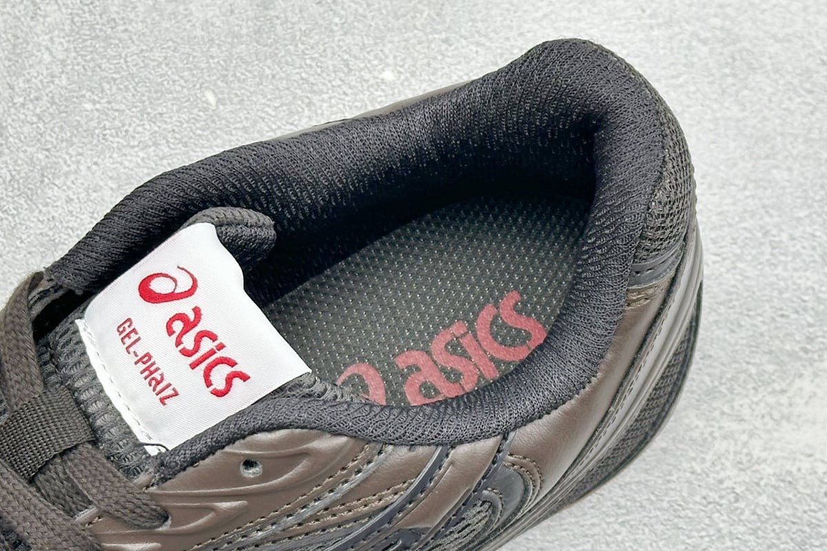 亚瑟士 Asics Gel-PHAI Z 城市通勤薄底舒适运动休闲鞋 黑白橙 上脚实拍图