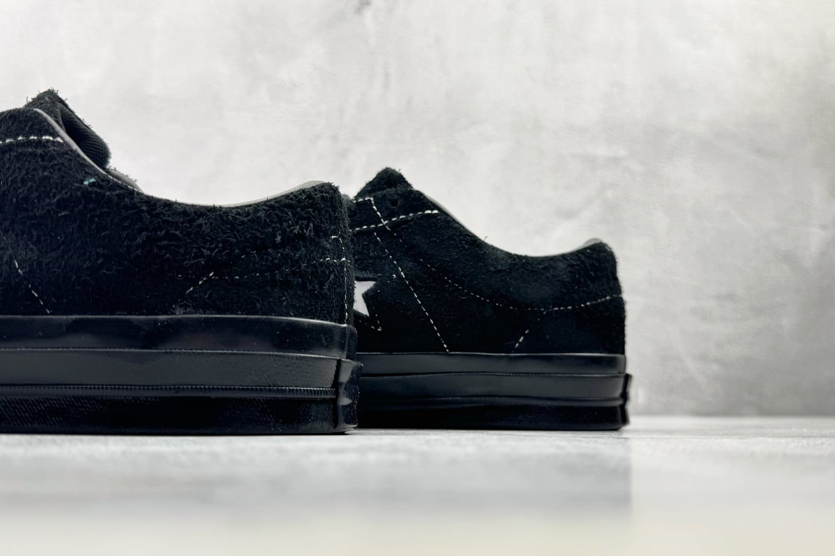 匡威 Converse one star Suede OX 黑白 上脚实拍图