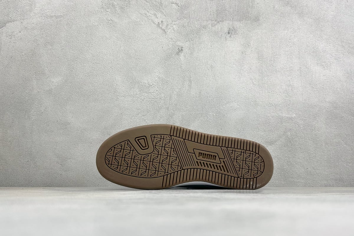 彪马 Puma Caven 2.0 Retro Club 防滑耐磨低帮德训板鞋 白黑 鞋头实拍图