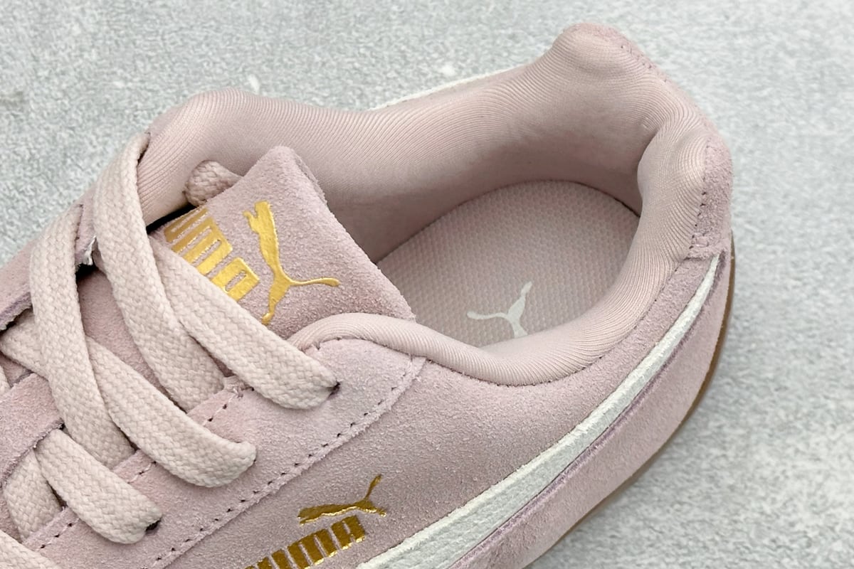 彪马 Puma Speedcet Etoile Wns 薄底德迅复古运动休闲赛车跑鞋 粉白 上脚实拍图