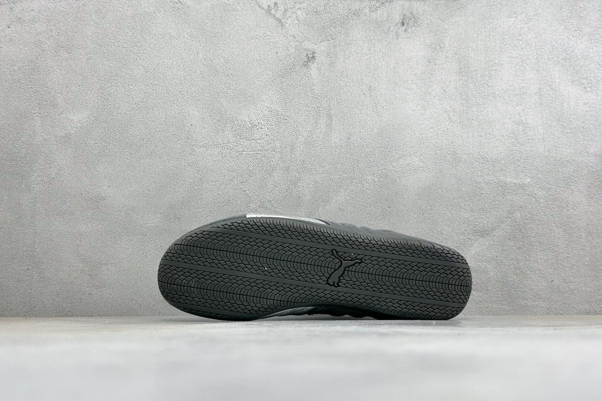 彪马 Puma Speedcet Etoile Wns 黑白 鞋头实拍图