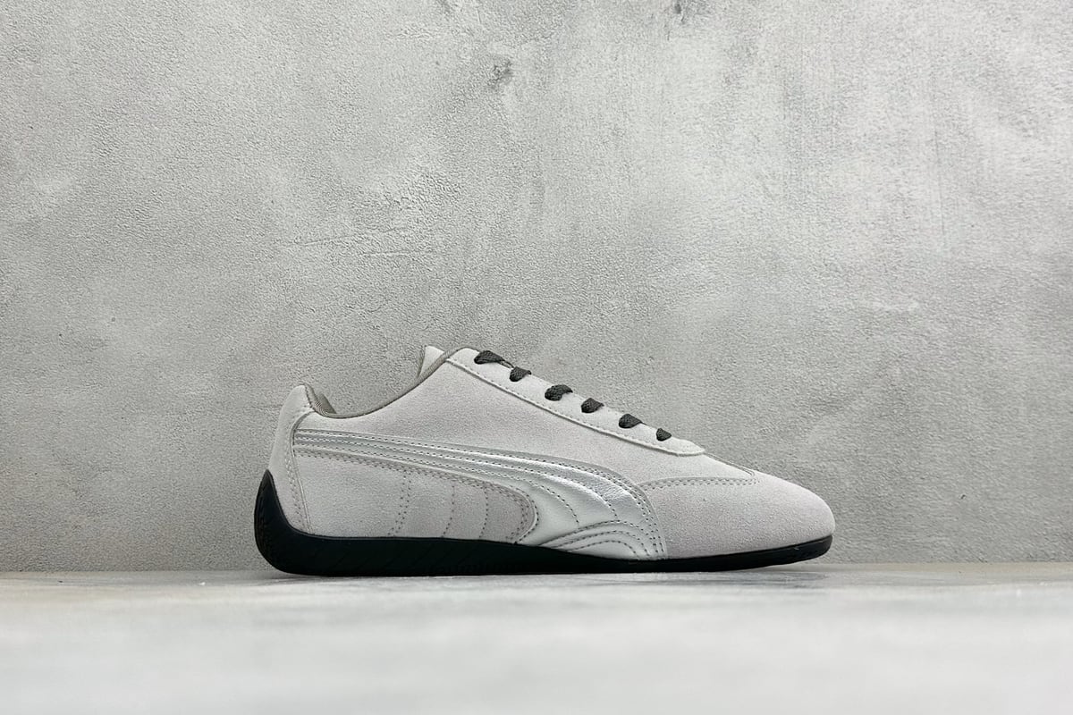 彪马 Puma Speedcet Etoile Wns 薄底德迅复古运动休闲赛车跑鞋 灰白黑 侧面实拍图