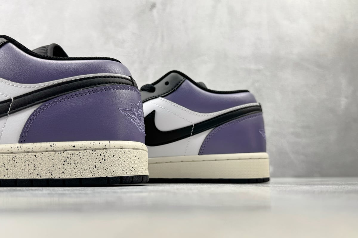 乔丹 Air Jordan 1 黑白紫蓝 上脚实拍图