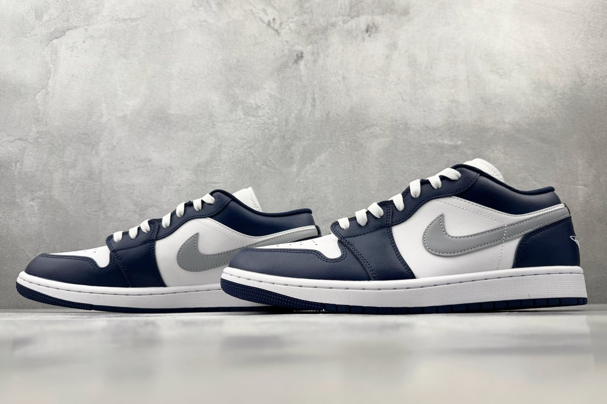 乔丹 Air Jordan 1 白蓝 鞋跟实拍图