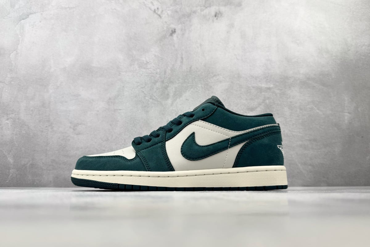 乔丹 Air Jordan 1 Low 白绿蓝 正面实拍图