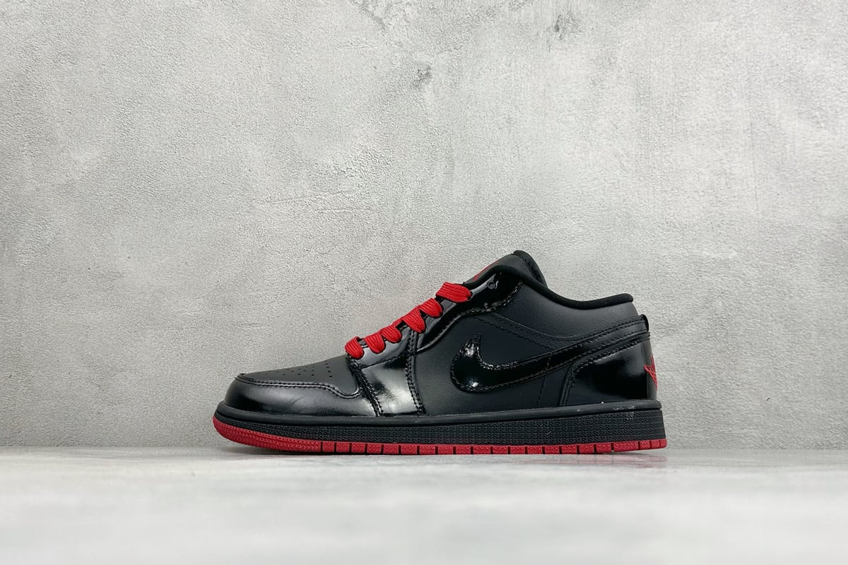 乔丹 Air Jordan AJ1 Low 低帮黑红白 市售最强低帮 天花板品质 正面实拍图