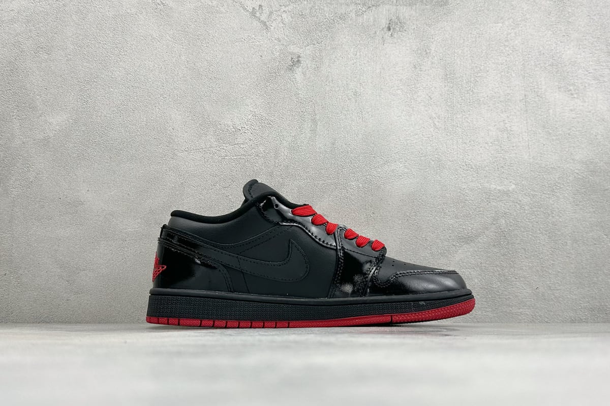 乔丹 Air Jordan AJ1 Low 低帮黑红白 市售最强低帮 天花板品质 侧面实拍图