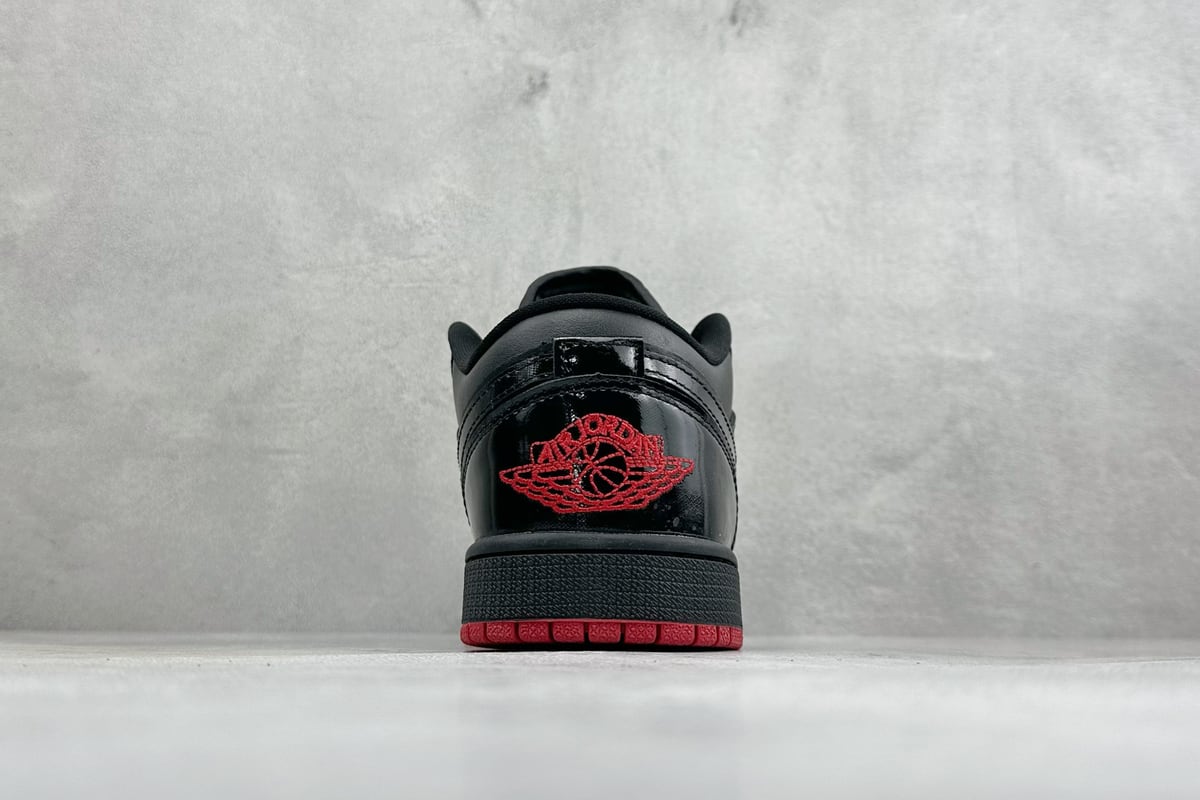 乔丹 Air Jordan AJ1 Low 低帮黑红白 市售最强低帮 天花板品质 鞋底实拍图