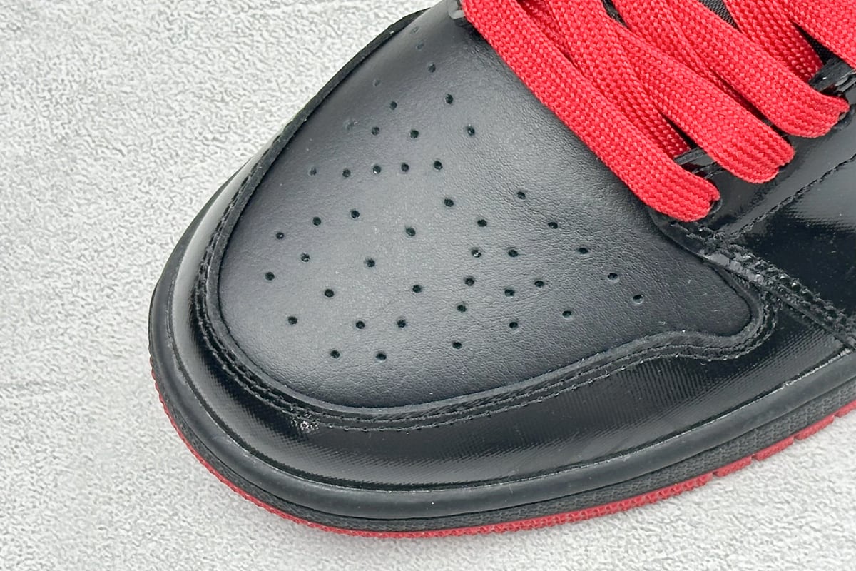 乔丹 Air Jordan AJ1 Low 低帮黑红白 市售最强低帮 天花板品质 鞋标实拍图