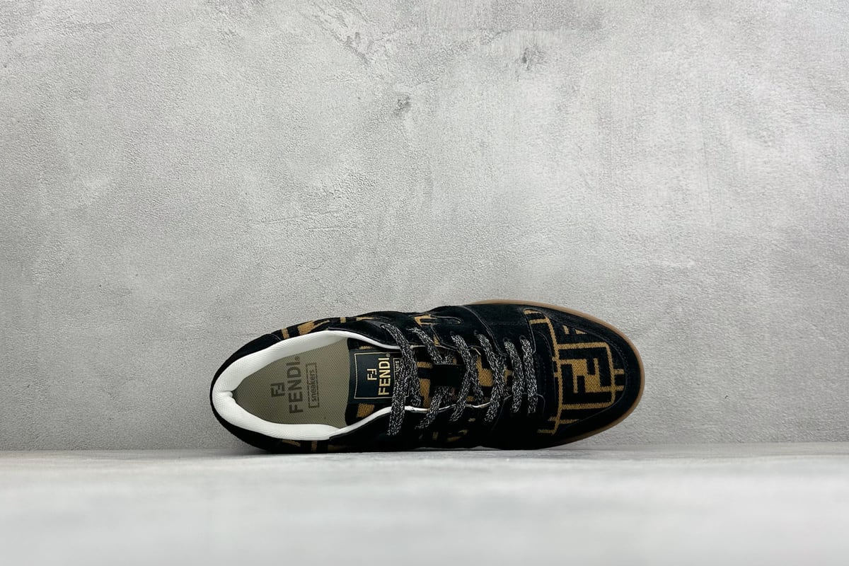 芬迪 FENDI Match 圆头厚底 低帮板鞋 Fendi 情侣款休闲鞋 独家定制 黑白 背面实拍图