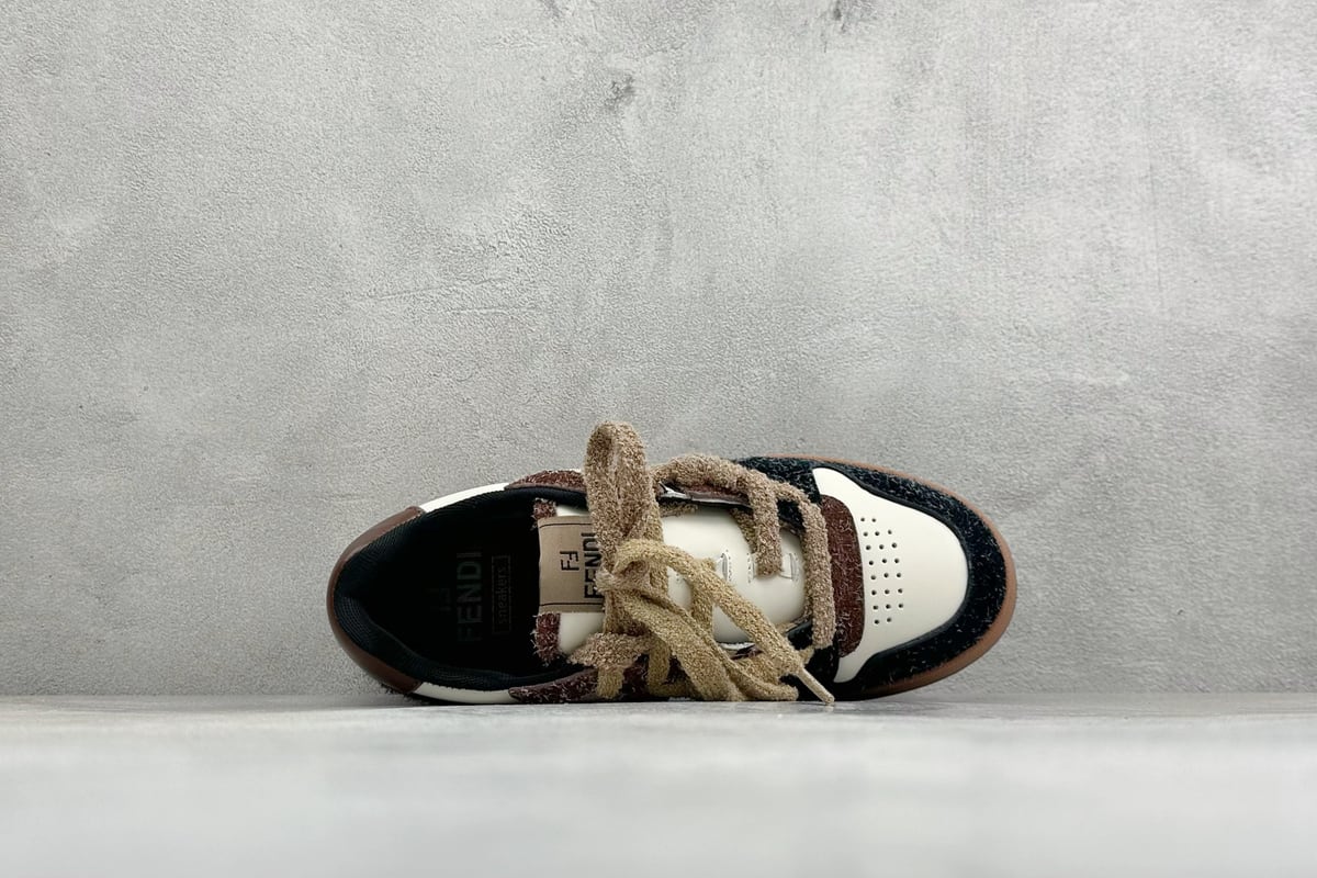 芬迪 FENDI Match 圆头厚底 低帮板鞋 Fendi 情侣款休闲鞋 独家定制 黑白棕 背面实拍图