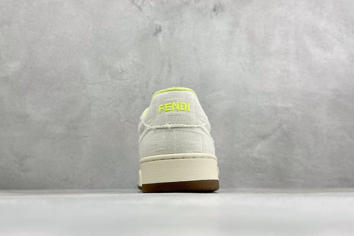 芬迪 FENDI Match 圆头厚底 低帮板鞋 Fendi 情侣款休闲鞋 独家定制 白绿 鞋底实拍图