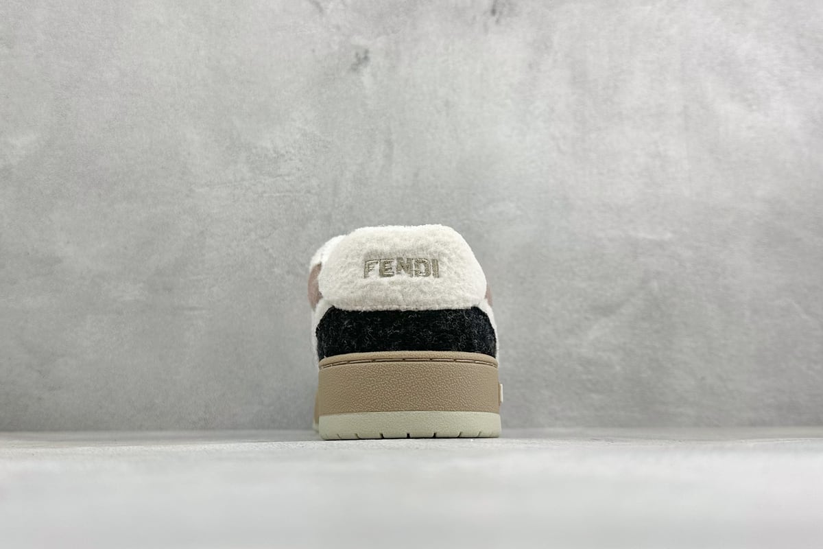 芬迪 FENDI Match 圆头厚底 低帮板鞋 Fendi 情侣款休闲鞋 独家定制 黑白棕 鞋底实拍图