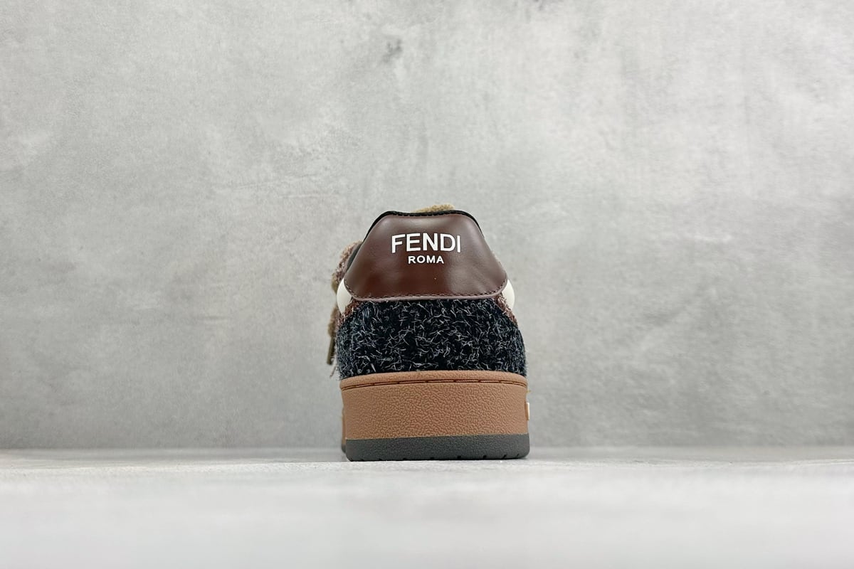 芬迪 FENDI Match 圆头厚底 低帮板鞋 Fendi 情侣款休闲鞋 独家定制 黑白棕 鞋底实拍图