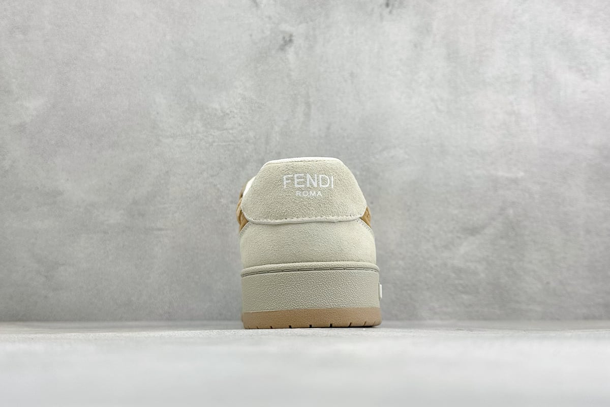 芬迪 FENDI Match 圆头厚底 低帮板鞋 Fendi 情侣款休闲鞋 独家定制 棕白 鞋底实拍图