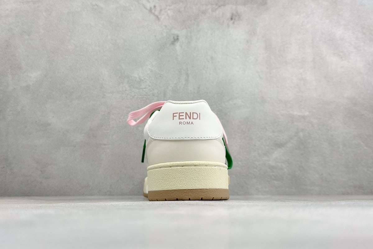 芬迪 FENDI Match 圆头厚底 低帮板鞋 Fendi 情侣款休闲鞋 独家定制 白绿粉 鞋底实拍图