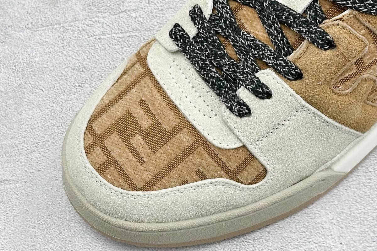 芬迪 FENDI Match 圆头厚底 低帮板鞋 Fendi 情侣款休闲鞋 独家定制 棕白 鞋标实拍图