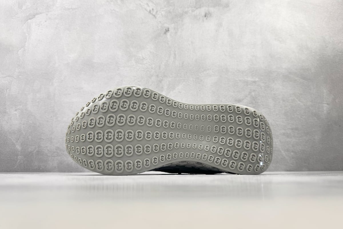 古驰 Gucci Cub3d 灰白 鞋头实拍图