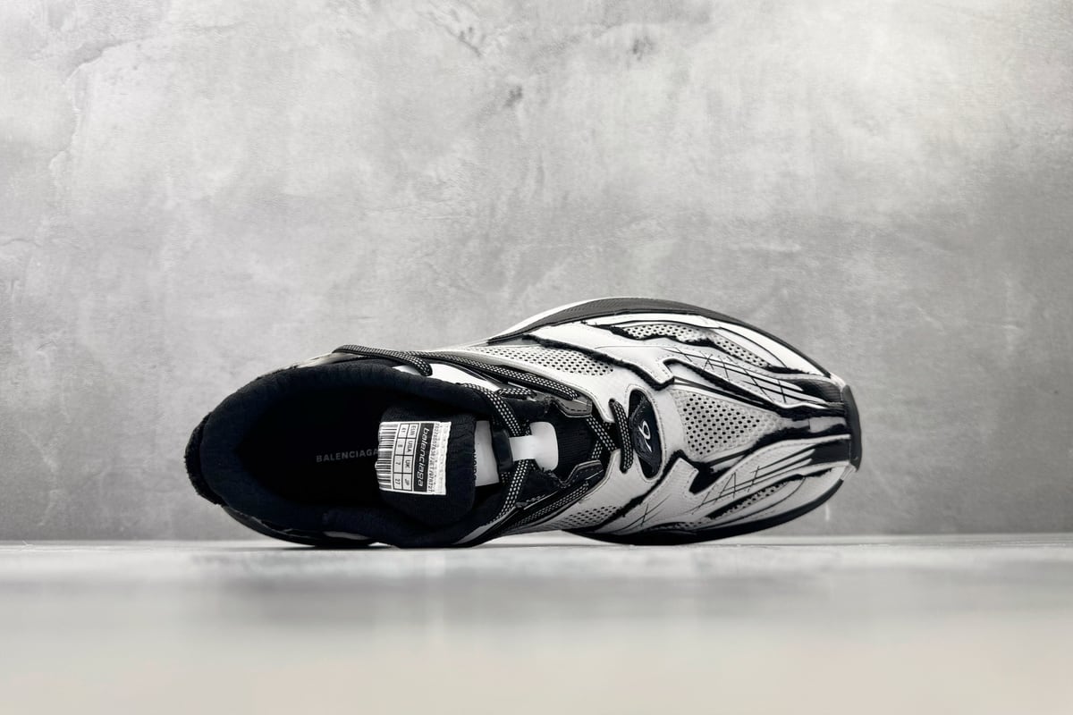 巴黎世家 Balenciaga Jet 最新 白黑 背面实拍图