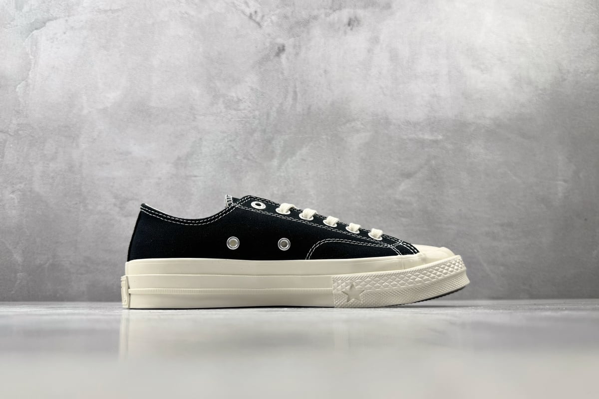 匡威 Converse CHUCK 70 X 星星印花 黑色 侧面实拍图