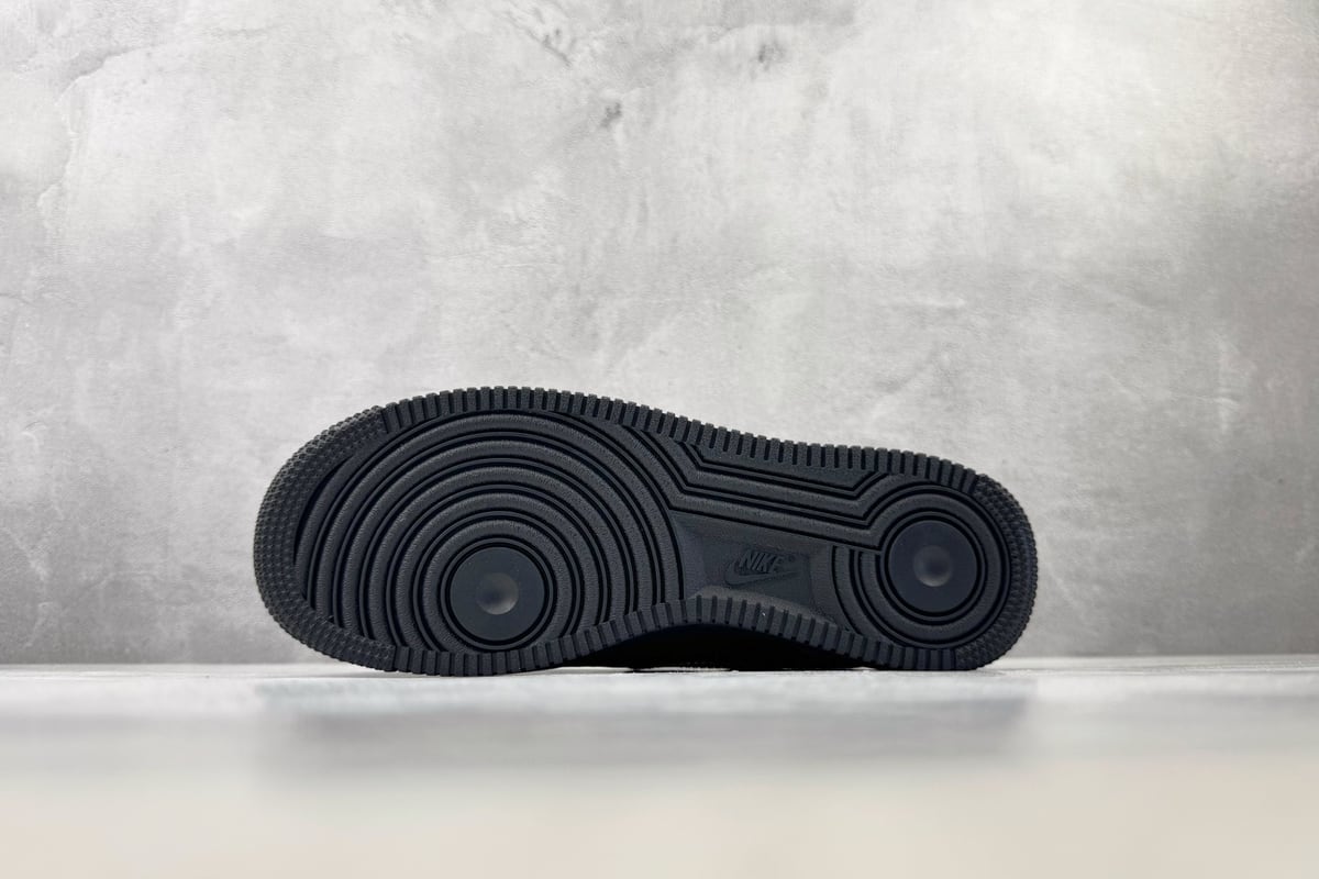 耐克 Nike x OFF-WHITE Air Force 1 Black 黑白 鞋头实拍图
