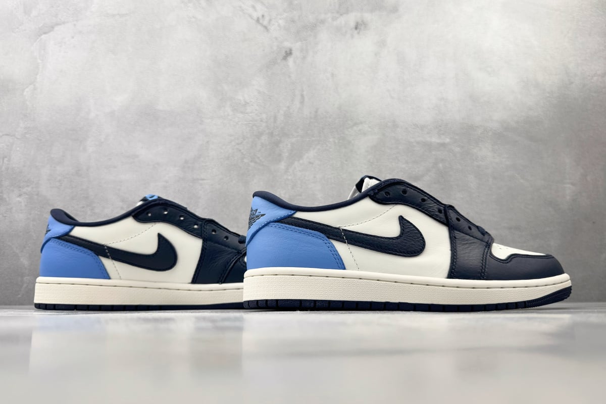 乔丹 Air Jordan 1 Obsidian 黑黑白蓝 鞋底实拍图