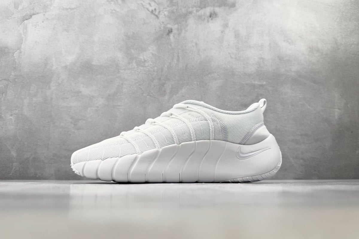 耐克 Nike 纯白 正面实拍图
