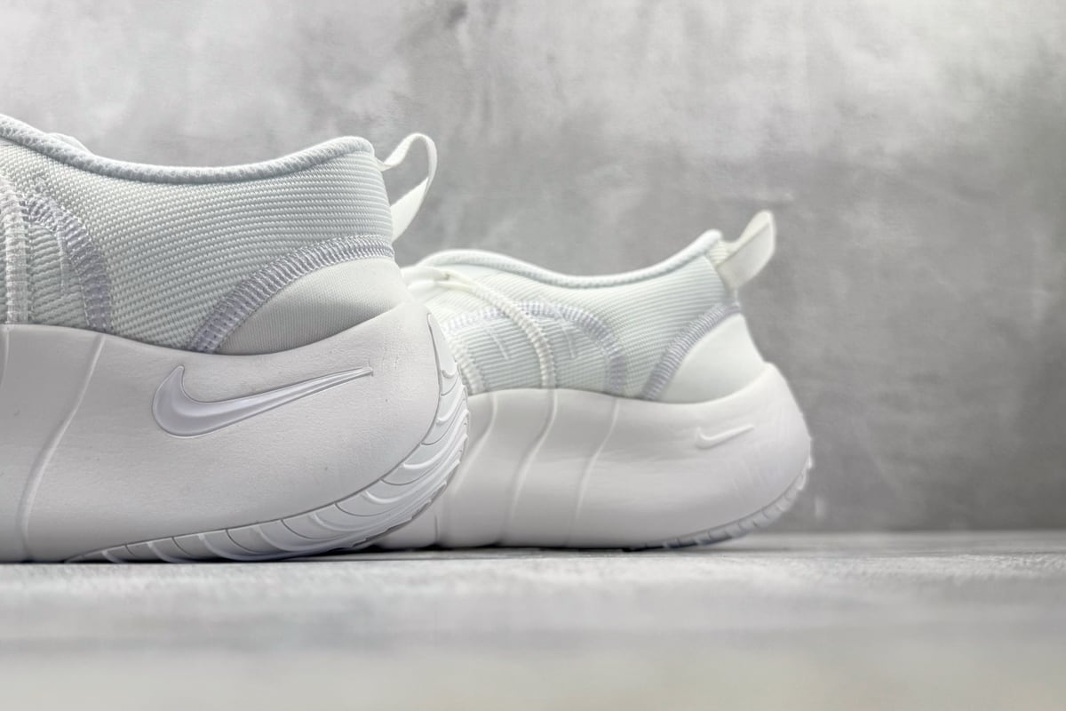耐克 Nike 纯白 上脚实拍图